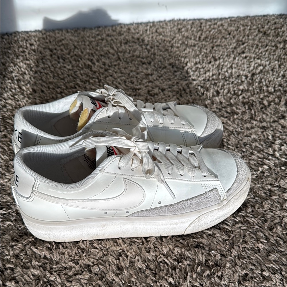 Nike Blazer Low Platform